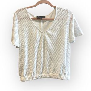 Sunday in Brooklyn Textured White Blouse - X-Small - V-Neck Short Sleeve Top